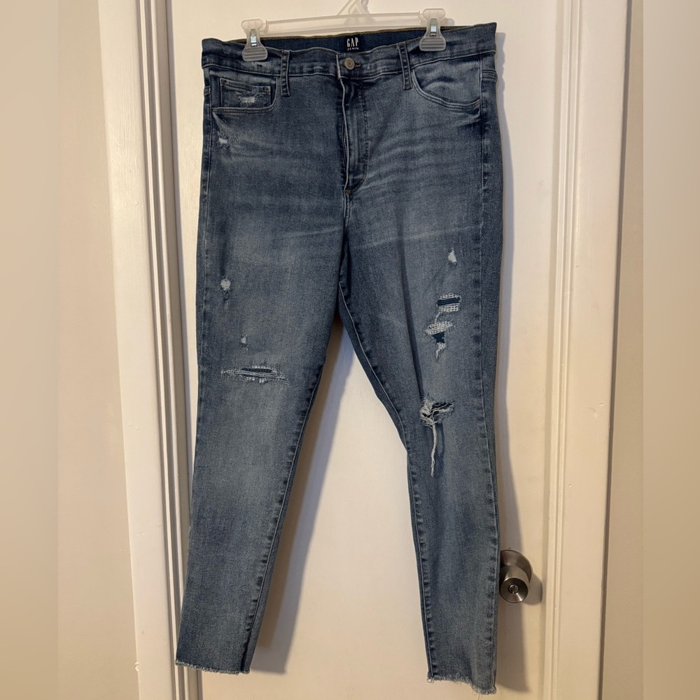 GAP Women's Distressed Favorite Jeggings size 16